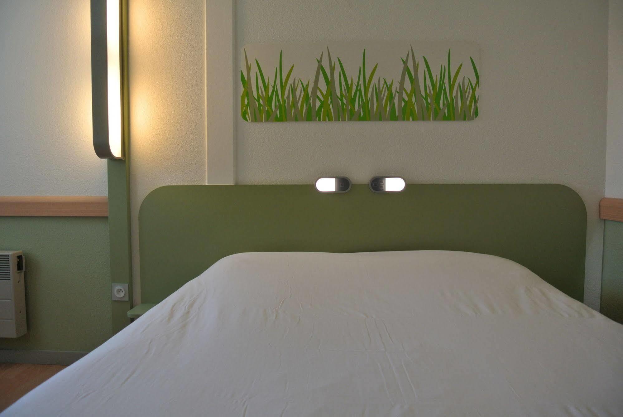 Ibis Budget Chambery Sud Challes Les Eaux Экстерьер фото