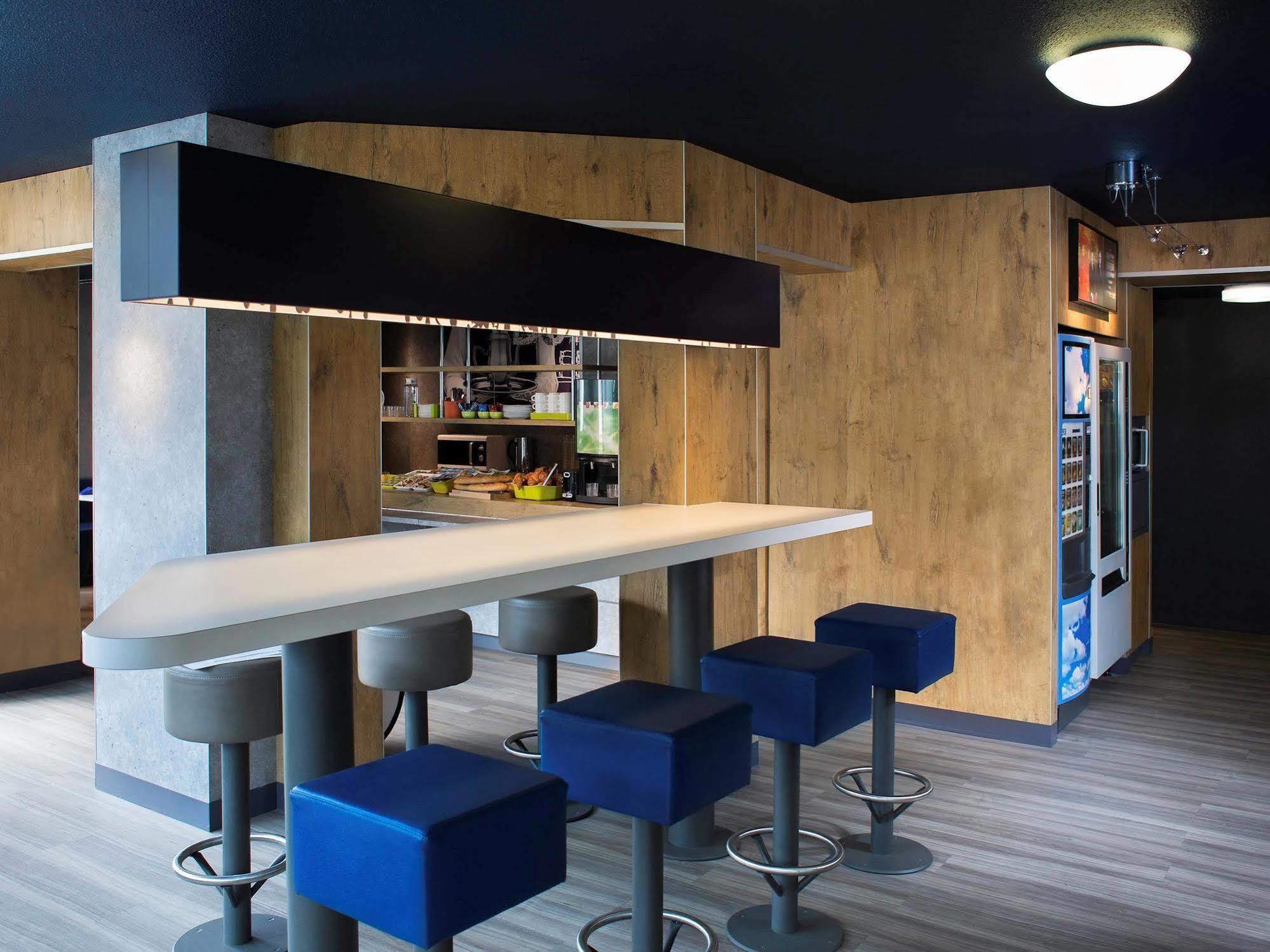 Ibis Budget Chambery Sud Challes Les Eaux Экстерьер фото