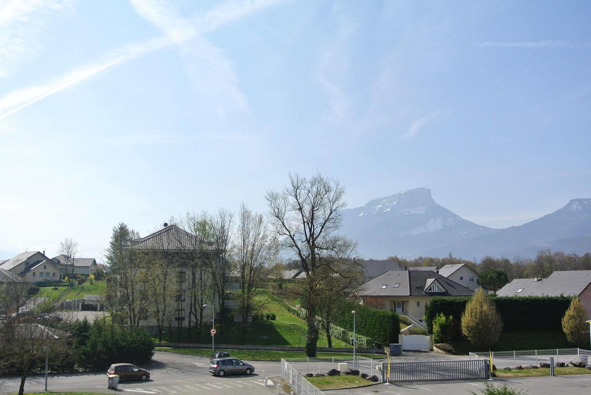 Ibis Budget Chambery Sud Challes Les Eaux Экстерьер фото
